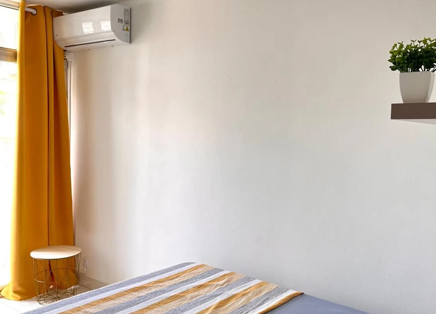 L'Escale, Chambre Dans Appartement Partage, Bedroom In Shared Appartment Pointe-à-Pitre 0*,